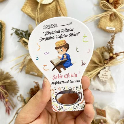 Kuran Okuyan Erkek Çocuk Temalı Balon Açacak