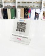 Iban Paylaşımı Için Qr Destekli Masa Üzeri Pleksi Stand